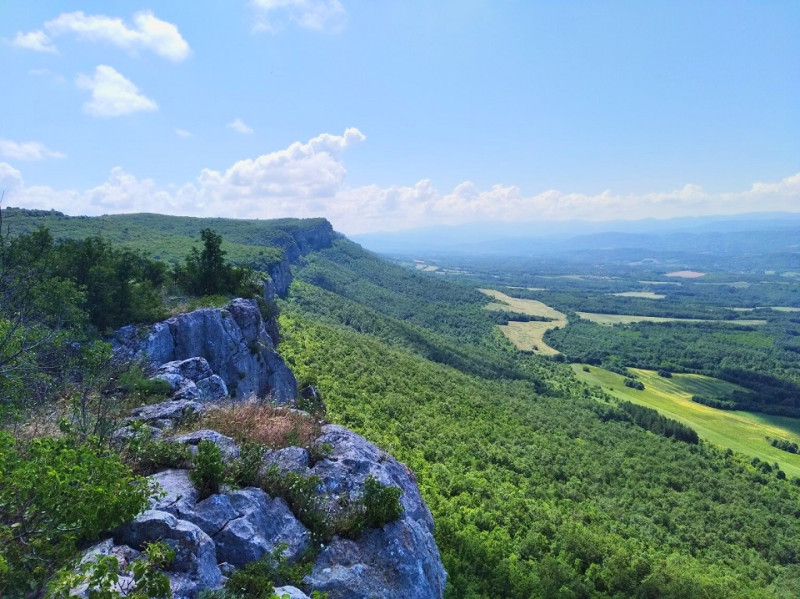 Снимка за Насладете се на живописна панорама и пленителна...