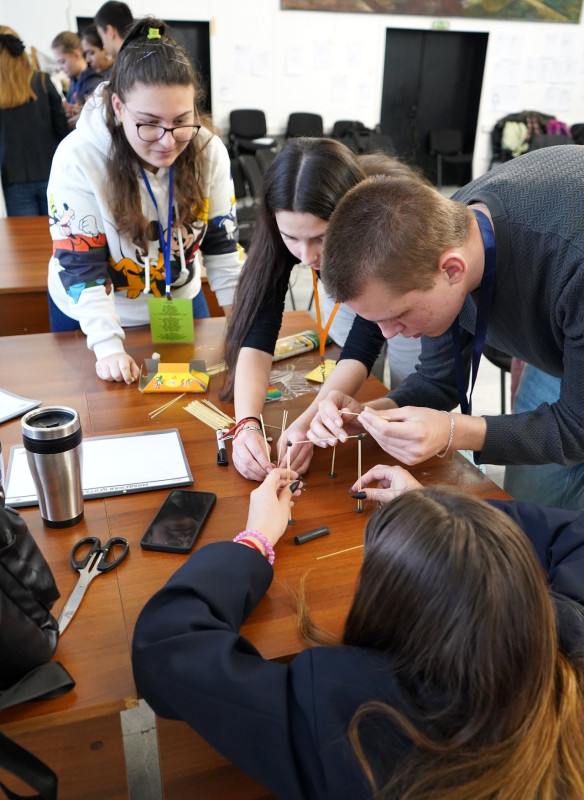 Снимка за Лидерство, изкуство, здраве – трите теми на про...