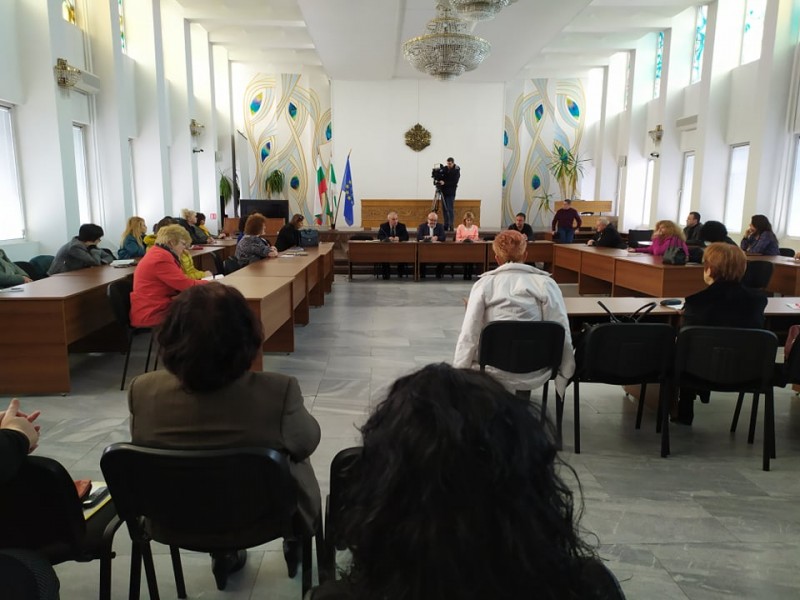 Снимка за Указания за работа към директорите на образоват...