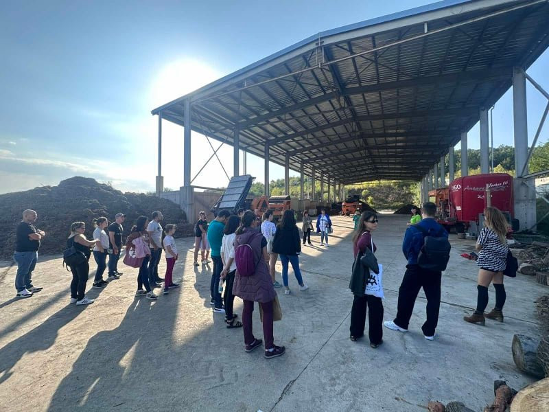 Снимка за Артистично посрещане за гостите на Регионалното...