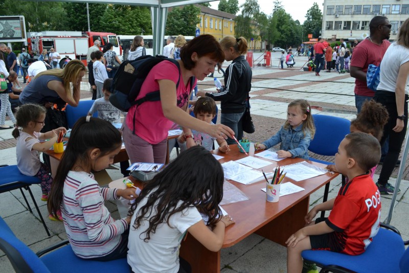 Снимка за Децата на Габрово празнуват 1 юни /в снимки/