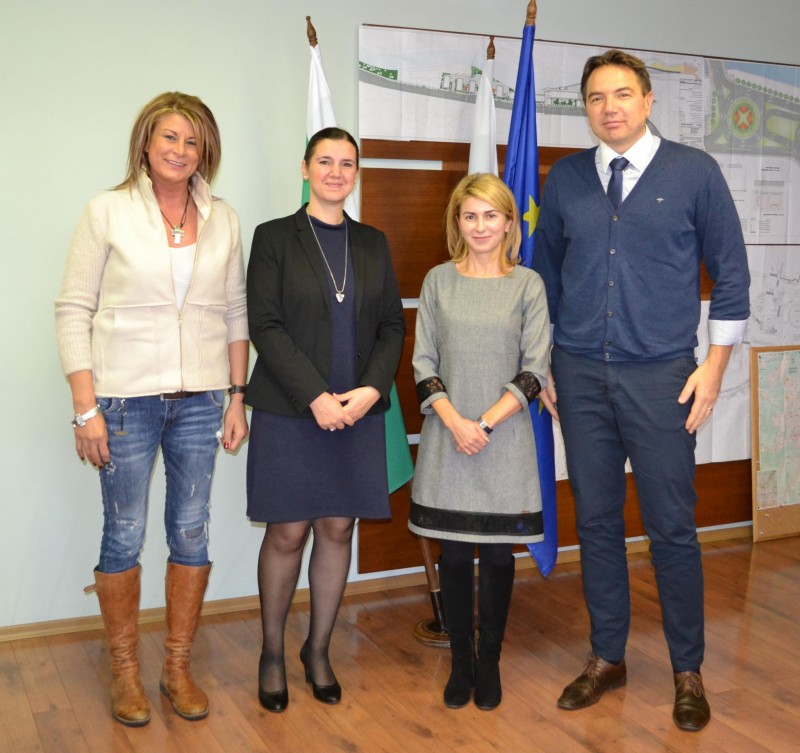 Снимка за Посещение на посланика на Унгария