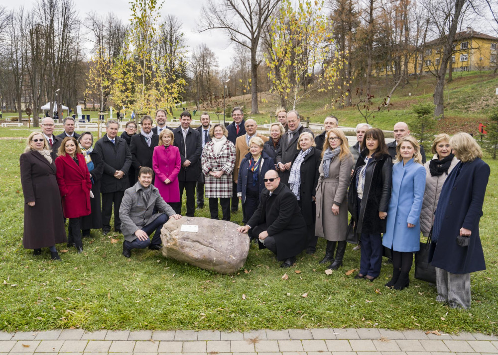 Снимка за 10828