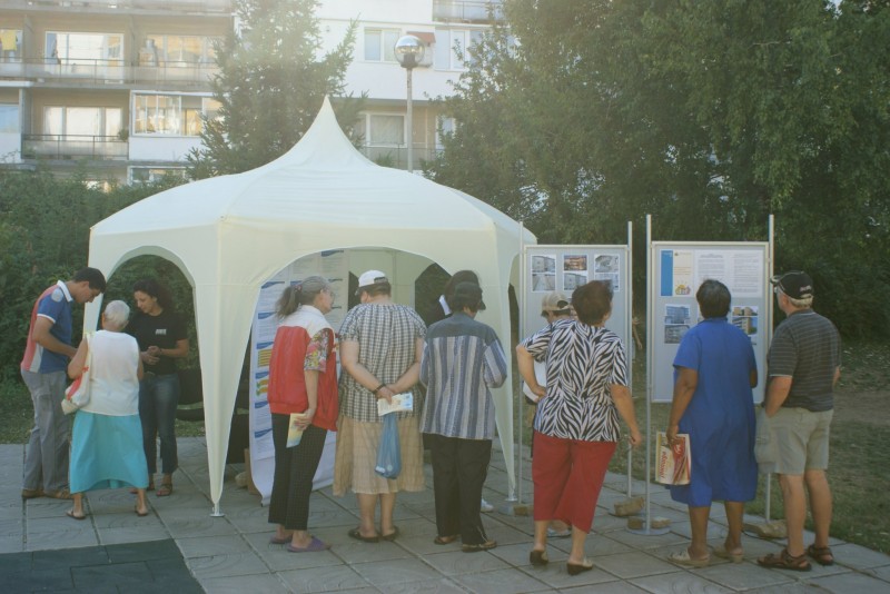 Снимка за ОИЦ – Габрово информира жителите на квартал за ...