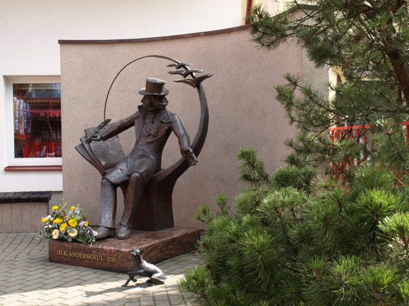 Снимка за Габровският куклен театър обра овациите в Панев...