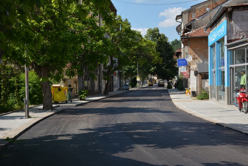 Снимка за Вторият участък от улица Николаевска е с нова а...