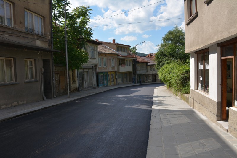 Снимка за Изцяло завърши асфалтирането на улица Николаевска