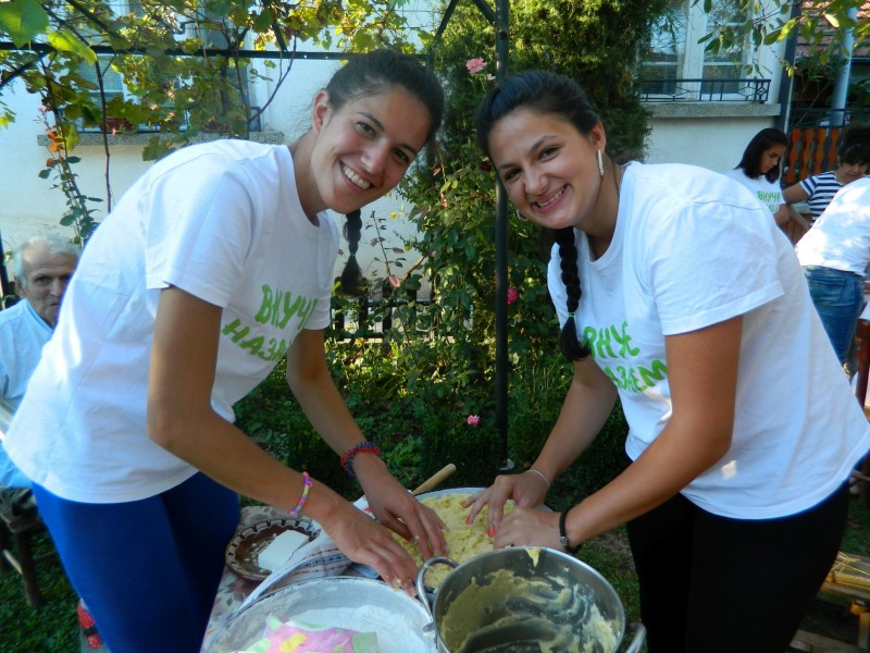 Снимка за Община Габрово стартира набирането на „внучета ...