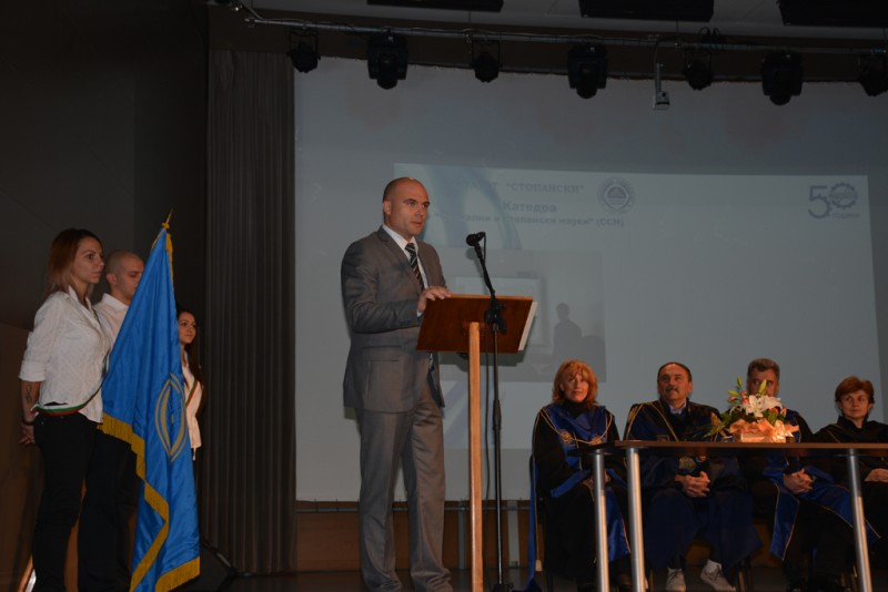 Снимка за Инж. Климент Кунев поздрави първокурсниците от ...