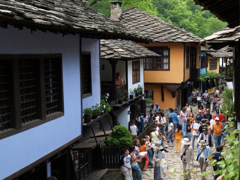 Снимка за 92 900 туристи са посетили Етнографски музей на...