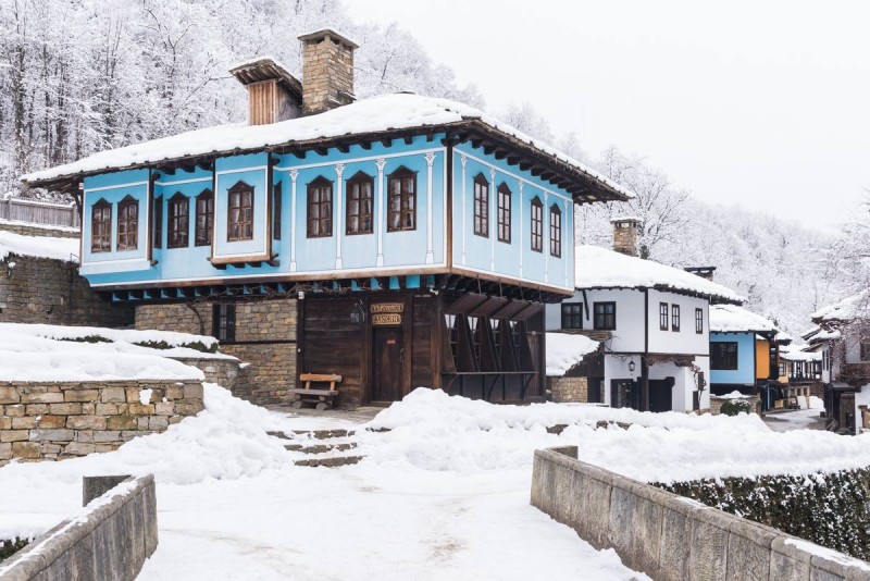 Снимка за На Трифон Зарезан колкото по-пиян е „царят“, то...