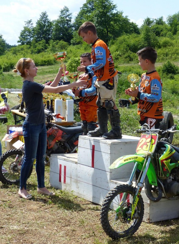 Снимка за Ендуро -150 пилоти навлязоха в „Гората на страх...