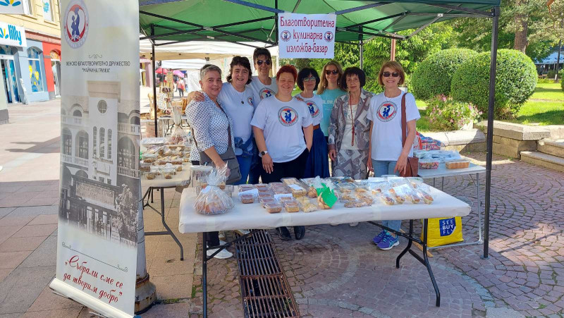 Снимка за БЛАГОТВОРИТЕЛЕН КУЛИНАРЕН БАЗАР „СЪБРАЛИ СМЕ СЕ...