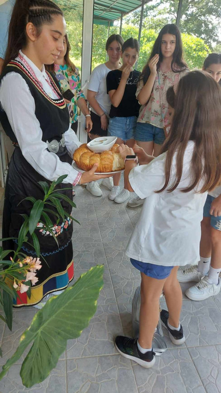 Снимка за Деца и младежи от Румъния станаха част от „Прие...