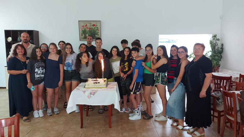 Снимка за Младежи от България и Румъния гостуваха в „Прие...