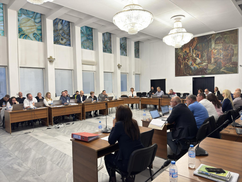 Снимка за „Любов, труд и постоянство“ е новият девиз на Г...