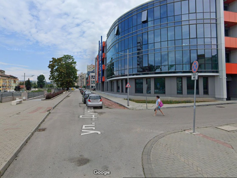 Снимка за Предстои почистване и измиване на ул. "Дунав" н...