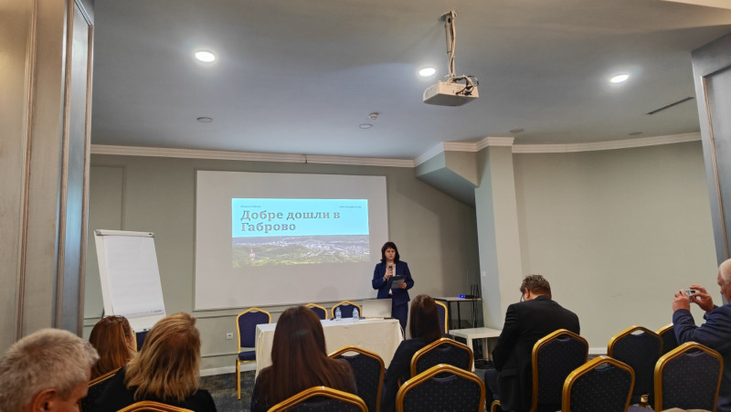 Снимка за Даниела Николова от ТИЦ представи туристическия...