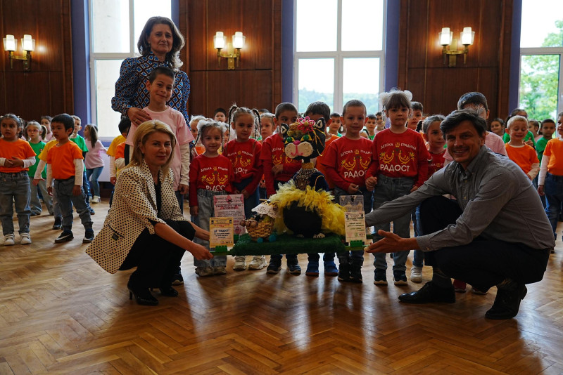 Снимка за Децата на Габрово с предизвикателство към габро...
