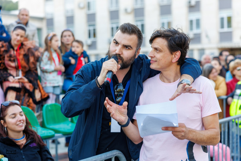 Снимка за Карнавалът "Да разлаем кучетата" през очите на ...