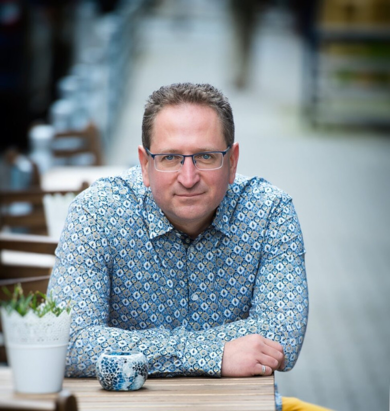 Снимка за С Георги Бърдаров откриваме "Алея на книгата" 