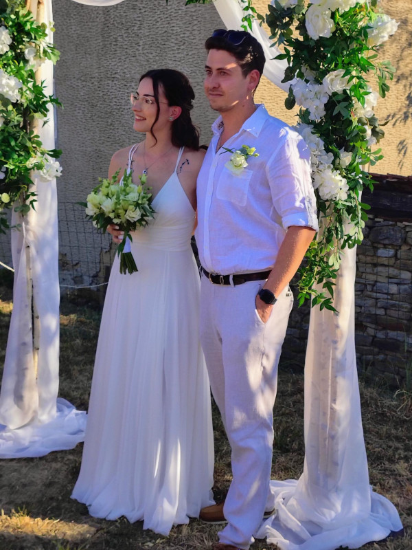 Снимка за От „Приеми ме на село“ до сватбения олтар – Ана...