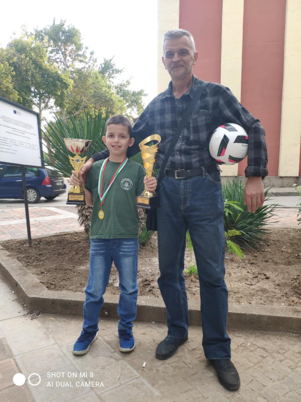 Снимка за 9-годишният Иван Екимов спечели шахматен турнир...