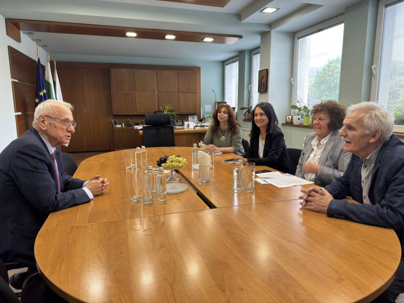 Снимка за Министър Кирилов се запозна с политиките на Общ...