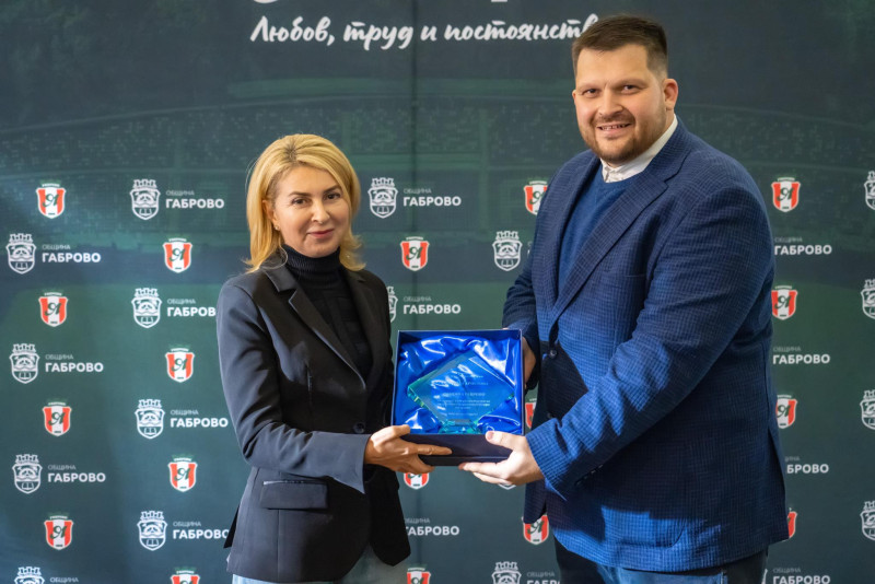 Снимка за Кметът на Габрово по време на откриване на осве...