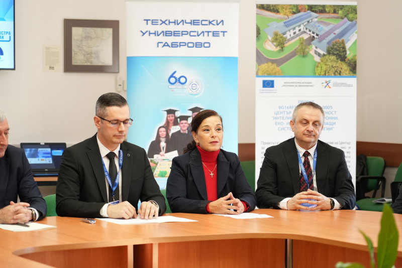 Снимка за Д-р Десислава Колева: "Науката и иновациите дав...