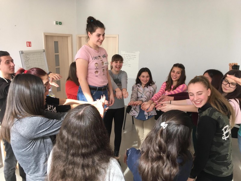 Снимка за Обучения за превенция на зависимости на учениче...