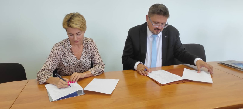 Снимка за Таня Христова за пресклуба на БТА в Габрово:  Г...