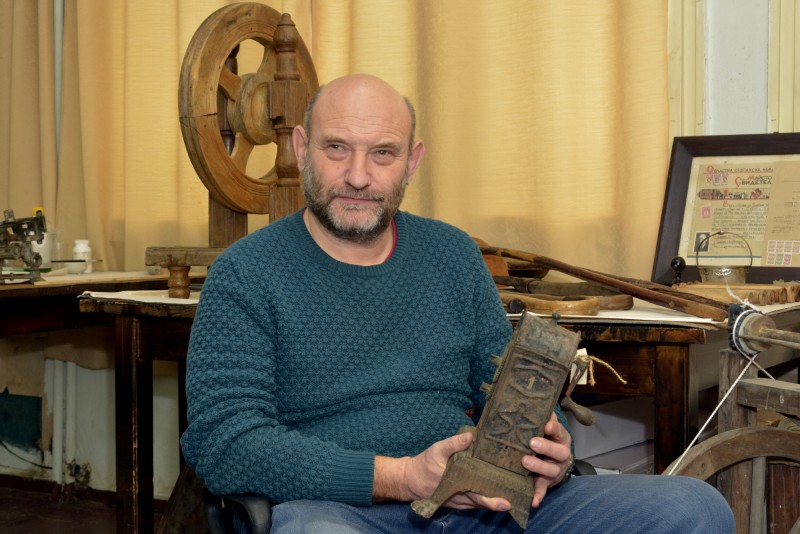 Снимка за „Етър“-а създава една от най-модерните лаборато...