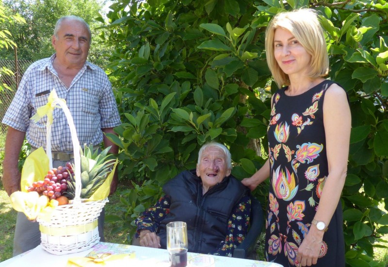 Снимка за Неда Христова от Габрово стана на 100 години
