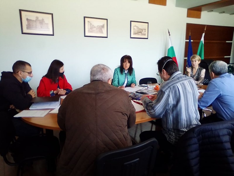 Снимка за Няма нарушения при сечта и извоза на дървесина ...