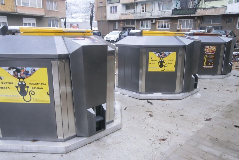 Снимка за Нова площадка с подземни контейнери в Габрово