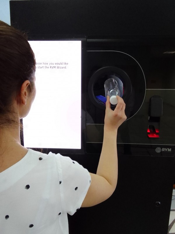 Снимка за Вече две вендинг машини за отпадъци в Габрово