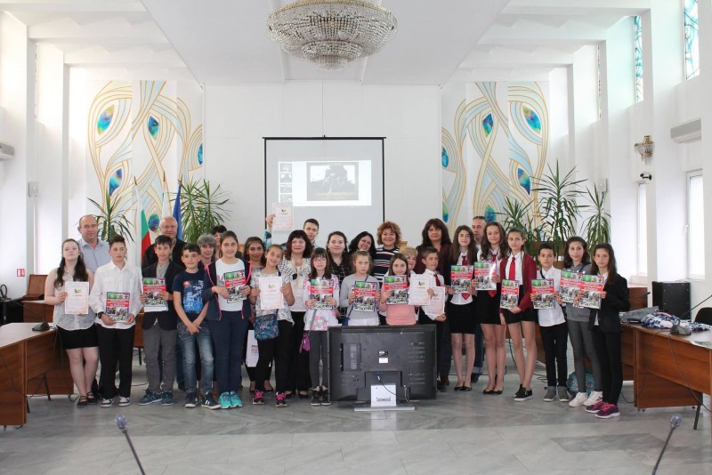 Снимка за Приключи Общинското ученическо състезание на те...