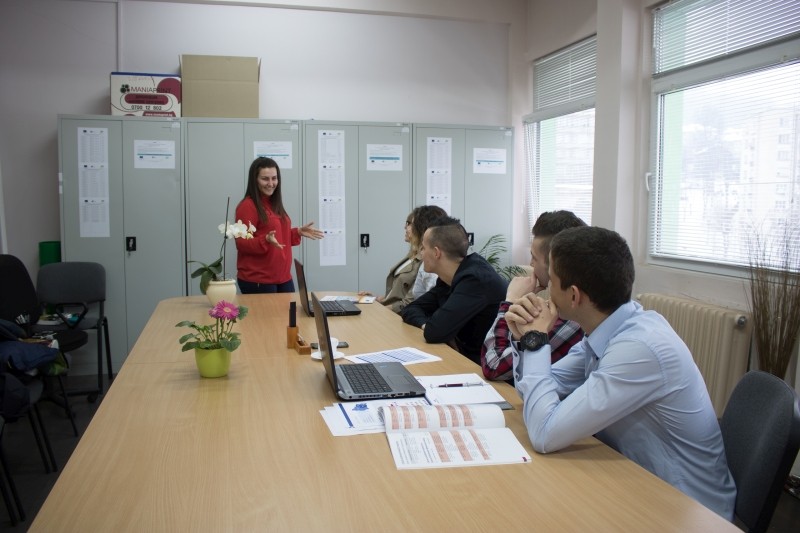 Снимка за Нов младежки медиатор ще работи с незаети млади...