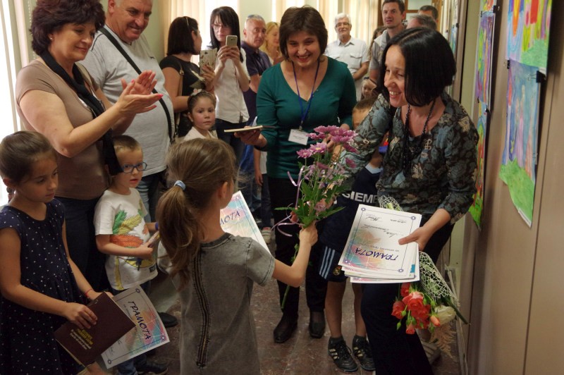 Снимка за Учениците на Елиза Ковачева-Цокова с първа изло...