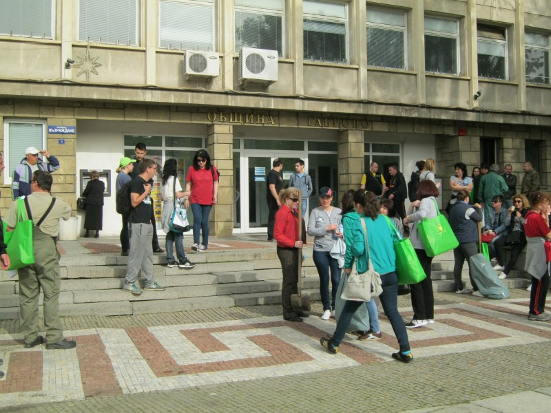 Снимка за Обери боклука 2017: Общината отвръща на удара