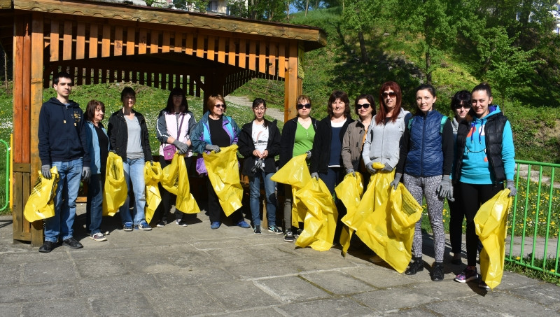 Снимка за Габровската общинска администрация в помощ на п...