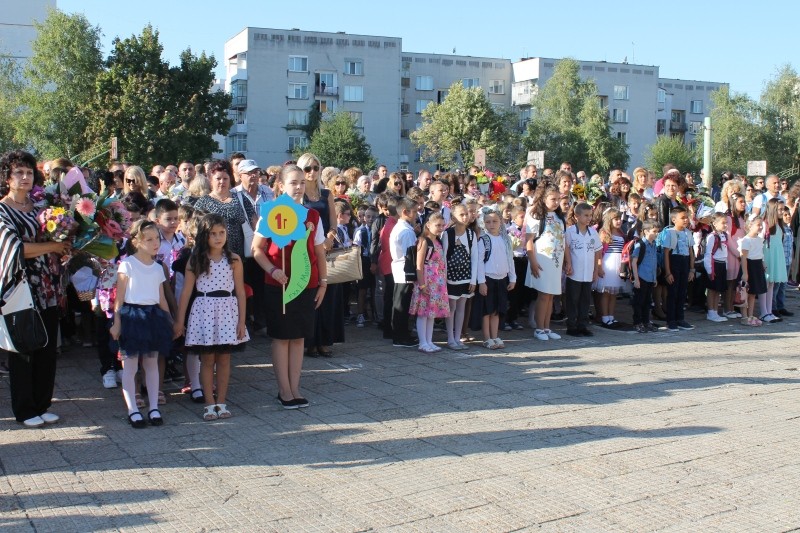Снимка за Кметът Таня Христова поздрави ученици и учители...