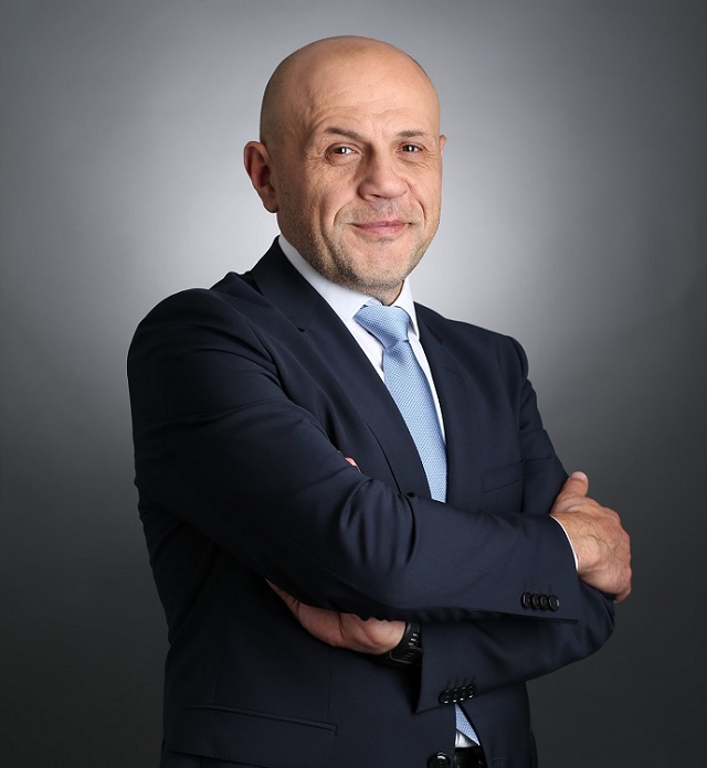 Снимка за Томислав Дончев: "С Габрово в сърцето"