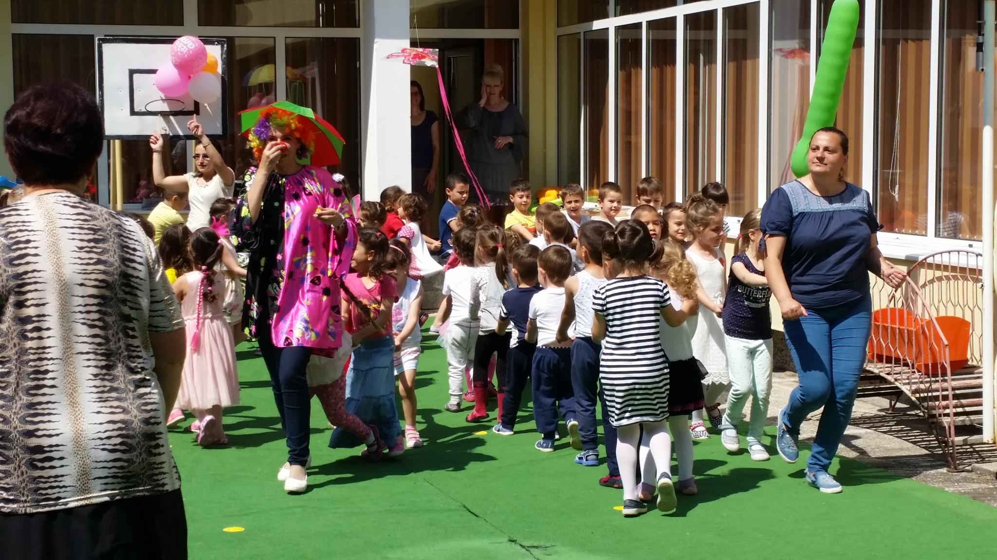 Снимка за Децата на ДГ "Дъга"