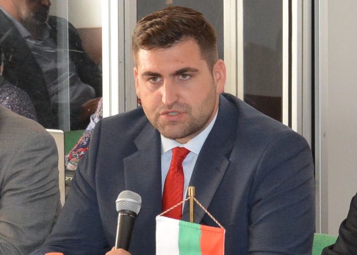 Снимка за 6335