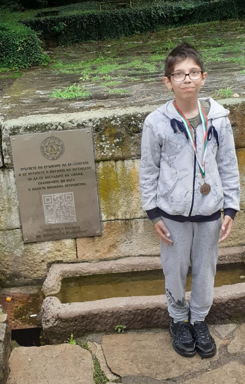 Снимка за Бронзов медал за 11-годишния Михаил Панайотов о...