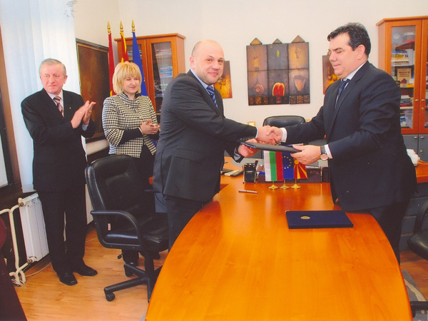 Снимка за Габрово с нов партньор