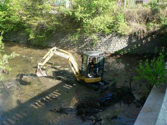 Снимка за Фирма Росстрой подкрепи „Яхвайте метлите2!”