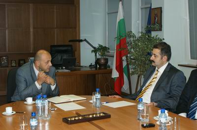 Снимка за Кметът на Община Габрово разговаря с министъра ...